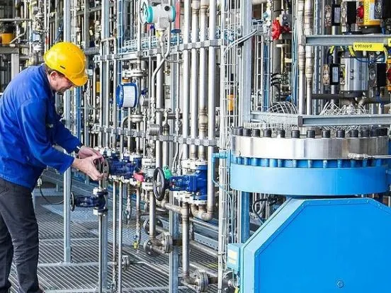 BASF faz parceria com a Henkel para substituir matéria-prima fóssil por materiais renováveis BASF faz parceria com a Henkel para substituir matéria-prima fóssil por materiais renováveis 