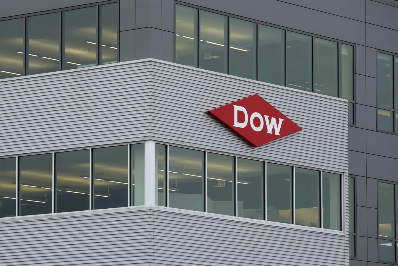 Dow aprova recompra de ações de US$ 3 bilhões Dow aprova recompra de ações de US$ 3 bilhões