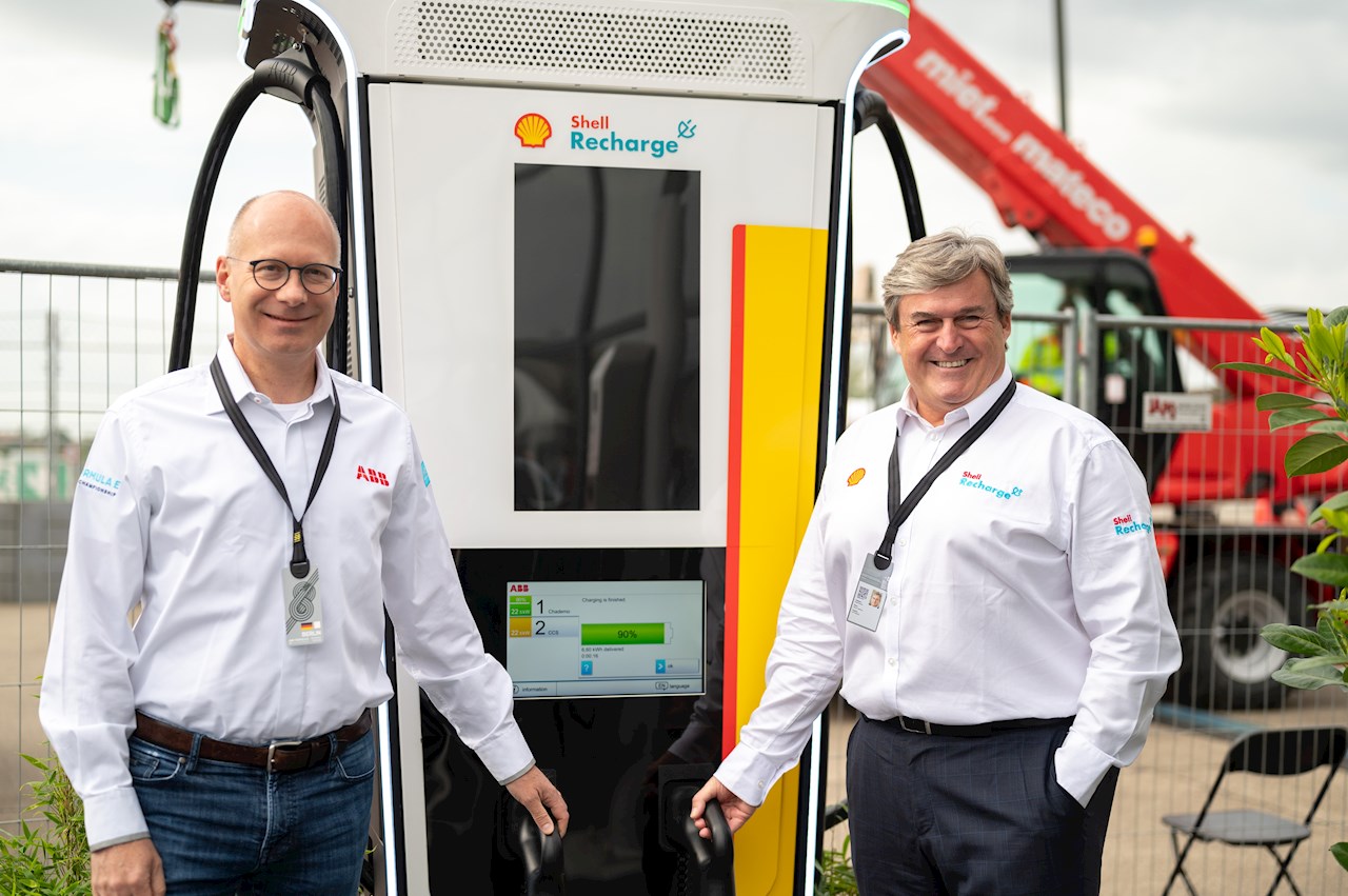 ABB e Shell, carregador de EV mais rápido do mundo na Alemanha! ABB e Shell, carregador de EV mais rápido do mundo na Alemanha!