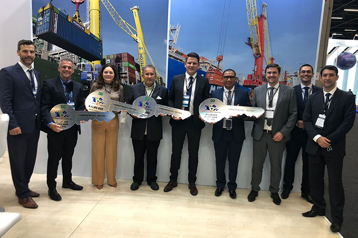 Porto Chibatão e Liebherr celebram contrato para aquisição de quatro novos LBS 800 Porto Chibatão e Liebherr celebram contrato para aquisição de quatro novos LBS 800