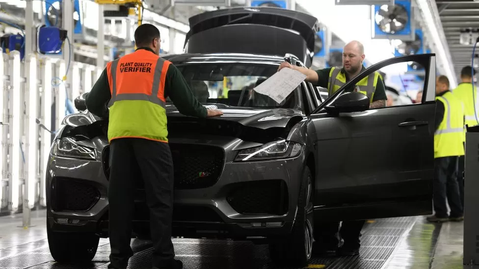 Jaguar Land Rover corta produção nas fábricas do Reino Unido devido à escassez de chips Jaguar Land Rover corta produção nas fábricas do Reino Unido devido à escassez de chips