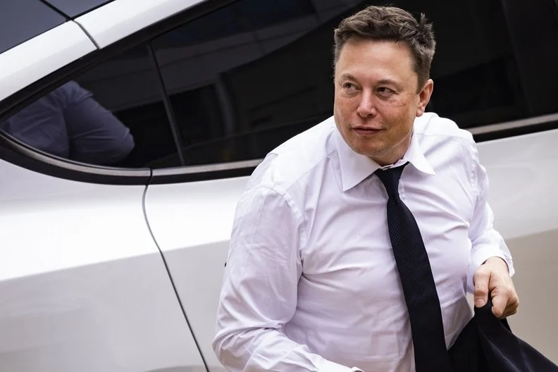 Musk diz que tomou algumas decisões da Tesla sem aprovação do conselho e defende plano de pagamento de US$ 55 bilhões Musk diz que tomou algumas decisões da Tesla sem aprovação do conselho e defende plano de pagamento de US$ 55 bilhões