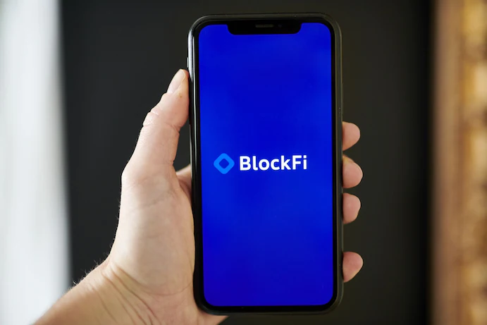 O banco cripto BlockFi, seu destino entrelaçado com o FTX, pede falência O banco cripto BlockFi, seu destino entrelaçado com o FTX, pede falência