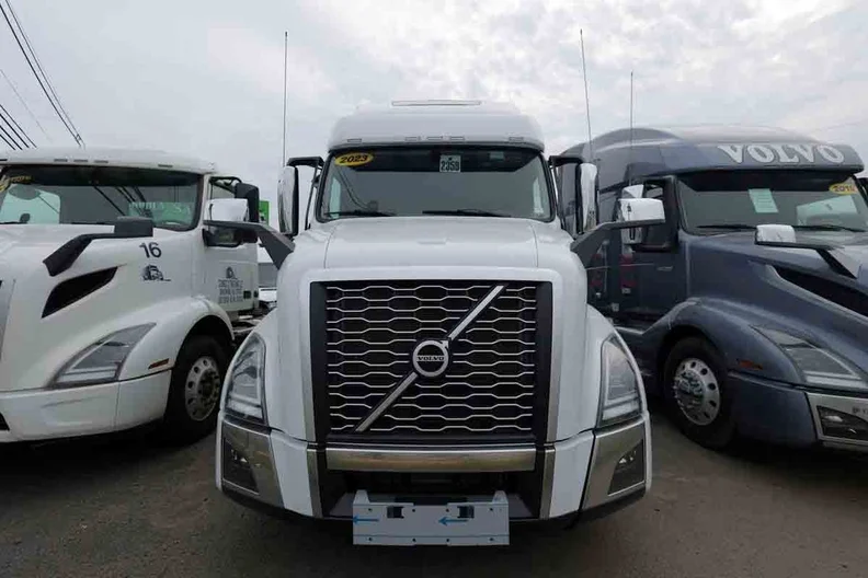 A fabricante de caminhões AB Volvo penalizou US$ 130 milhões pela NHTSA por atrasos em recalls