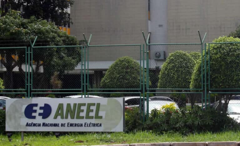 Iniciativa conjunta busca atrair mais indústrias para o programa de eficiência energética da ANEEL Iniciativa conjunta busca atrair mais indústrias para o programa de eficiência energética da ANEEL