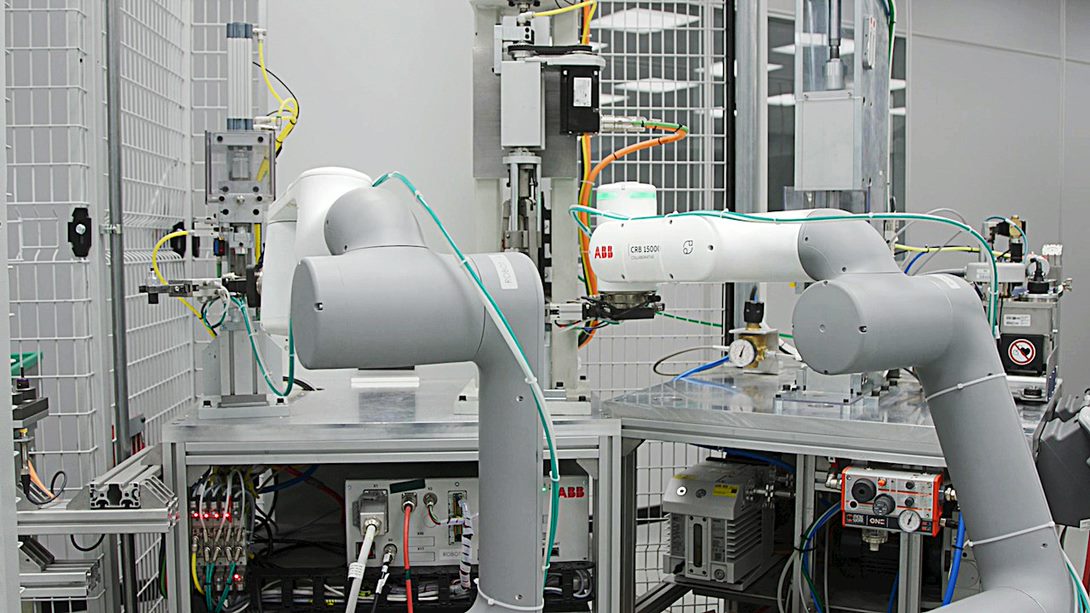 Fabricante de sensores usa cobots da ABB para melhorar a qualidade e elevar a produtividade em até 97% Fabricante de sensores usa cobots da ABB para melhorar a qualidade e elevar a produtividade em até 97%