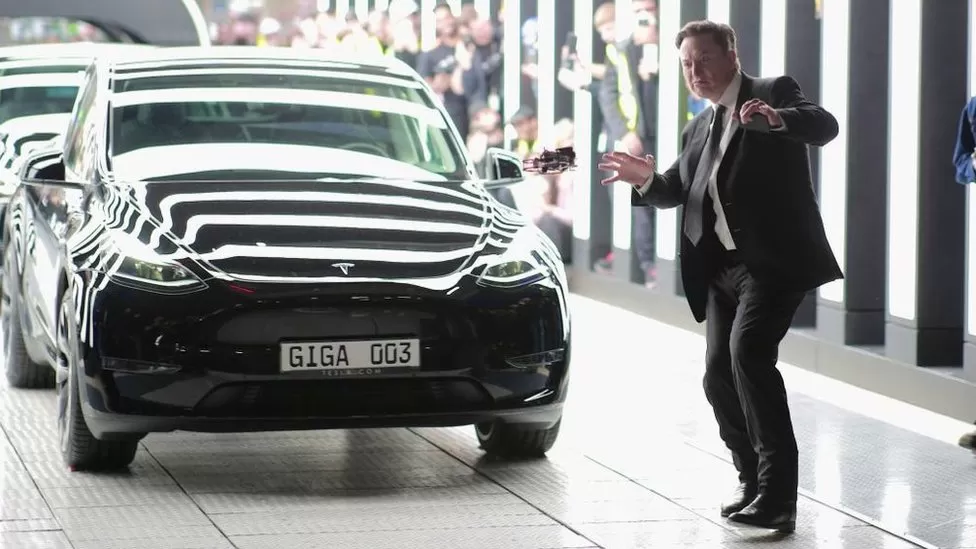Tesla diz que preços continuarão a ‘evoluir’ Tesla diz que preços continuarão a ‘evoluir’