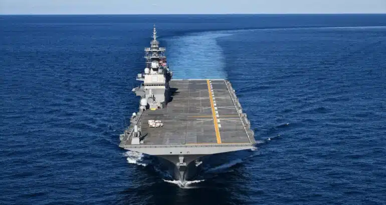Japão realizará testes com F-35B no porta-helicópteros JS Kaga em San Diego Japão realizará testes com F-35B no porta-helicópteros JS Kaga em San Diego