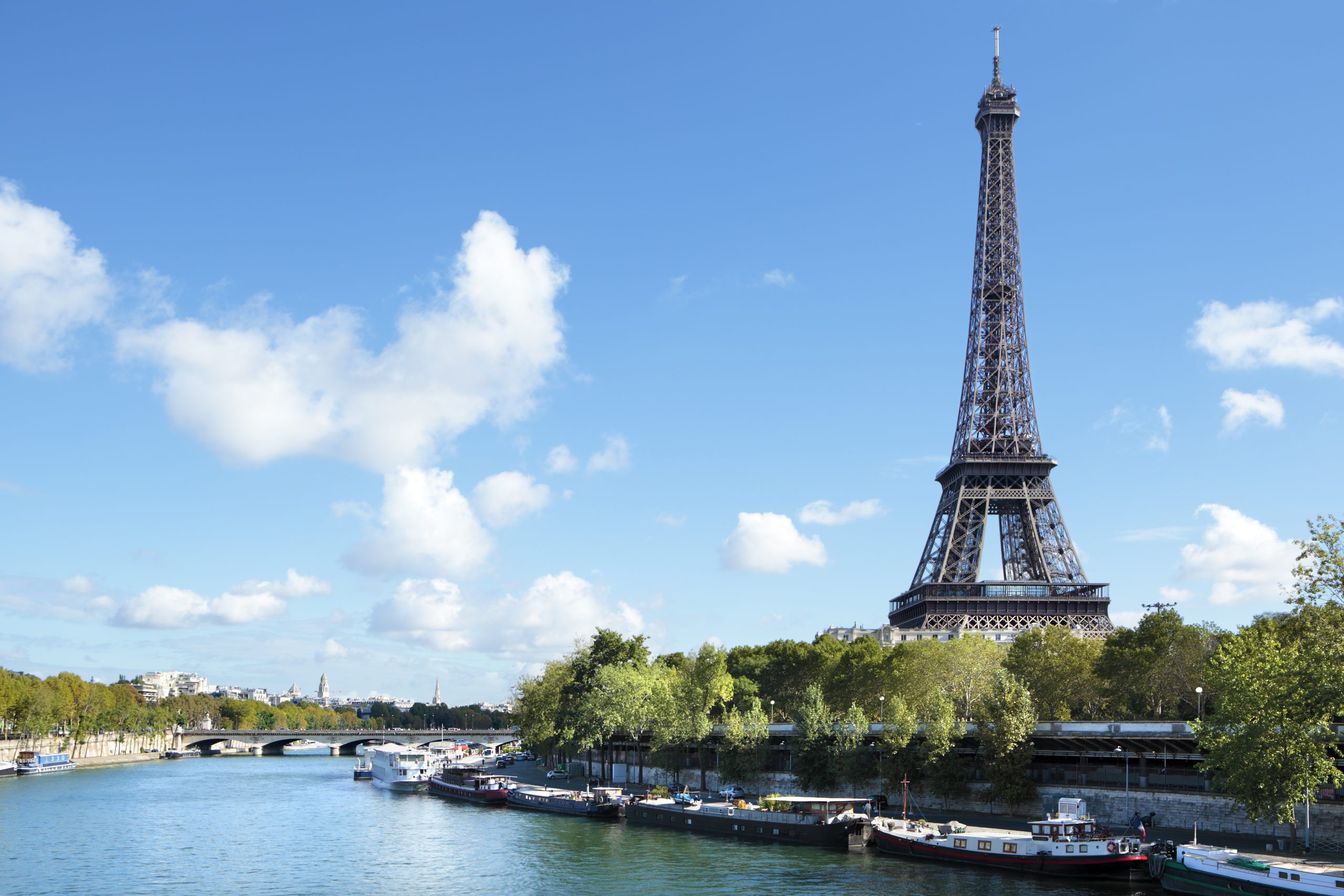Schneider Electric leva delegação sul-americana para Maratona de Paris e reforça compromisso com a sustentabilidade e a eficiência energética Schneider Electric leva delegação sul-americana para Maratona de Paris e reforça compromisso com a sustentabilidade e a eficiência energética