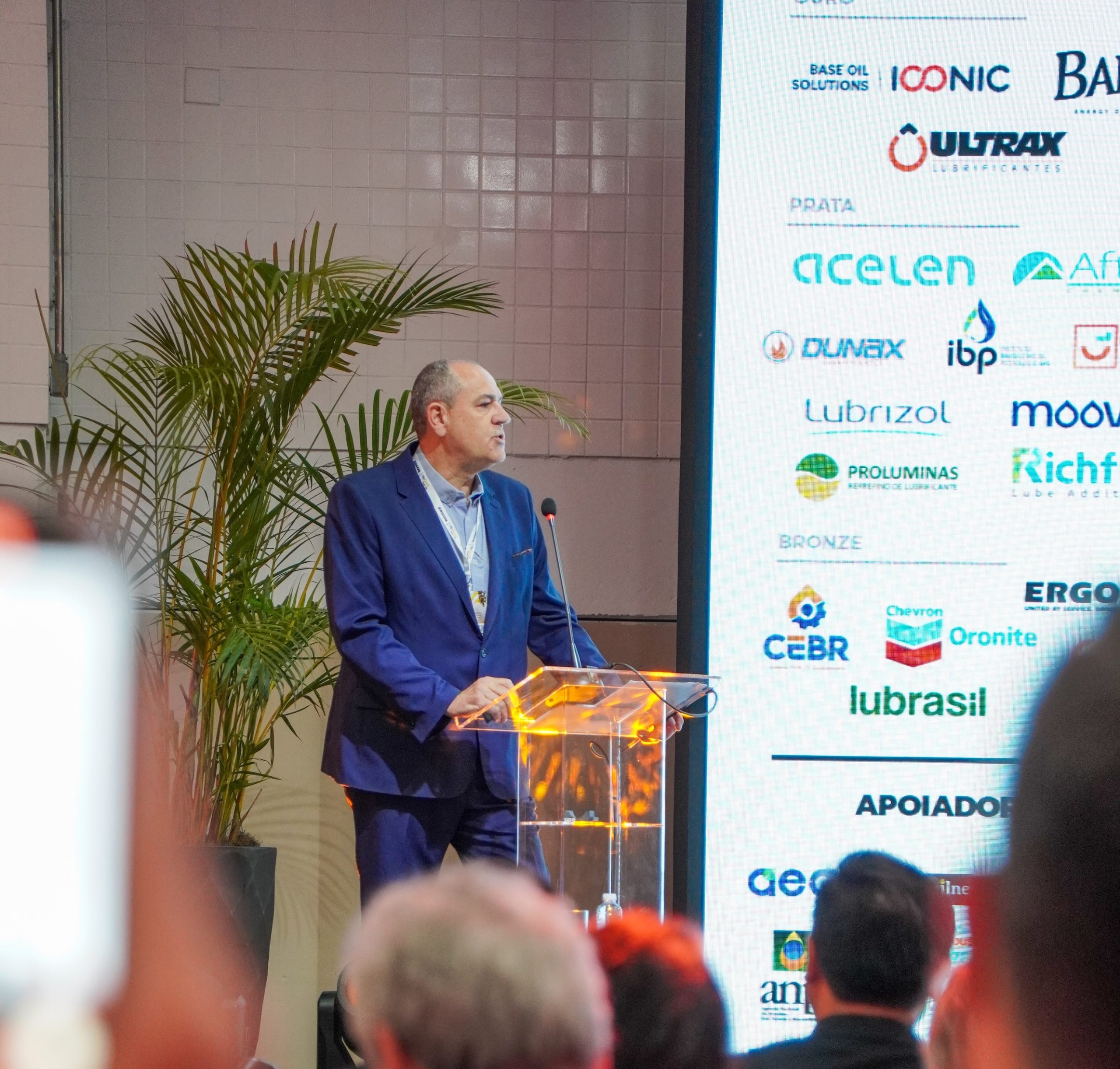 IX Congresso Internacional de Lubrificantes e Graxas: Potencial do Mercado e Desafios Críticos